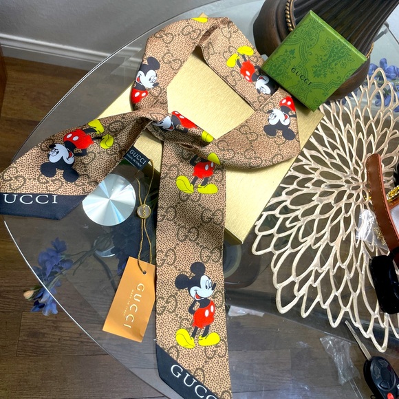 Gucci - Picture 1 of 12